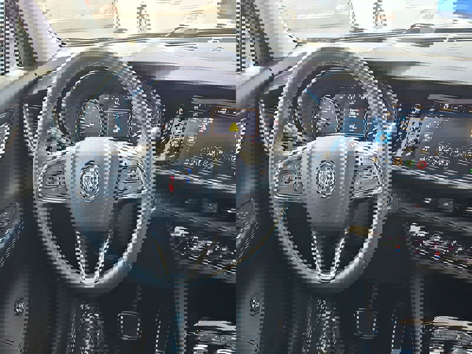 Used 2022 Buick Envision Essence w/ Sport Touring Package image 23