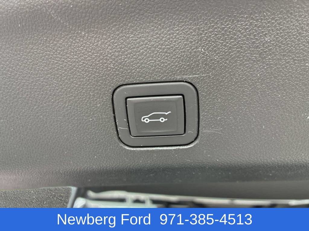 Used 2024 GMC Yukon XL Denali Ultimate AWD/4WD image 38