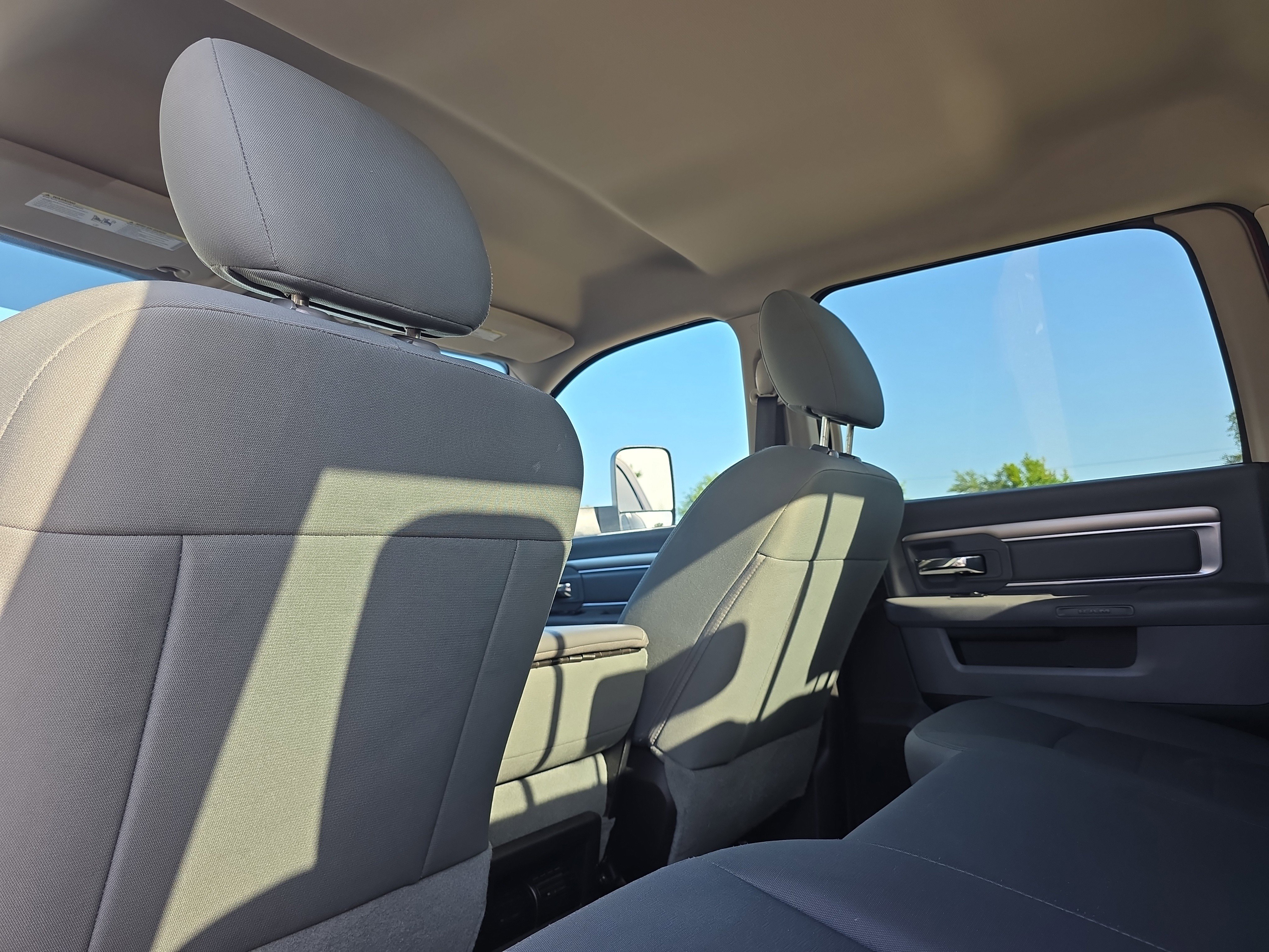 Used 2015 RAM 2500 SLT image 15