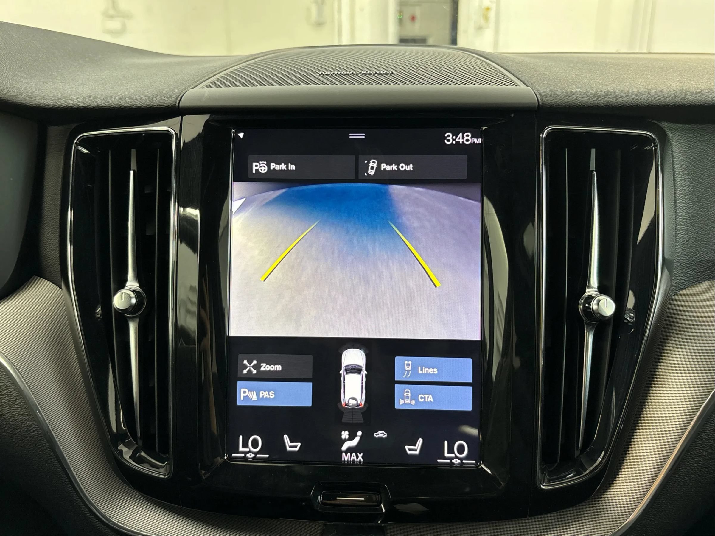 Used 2019 Volvo XC60 T6 R-Design AWD/4WD image 36