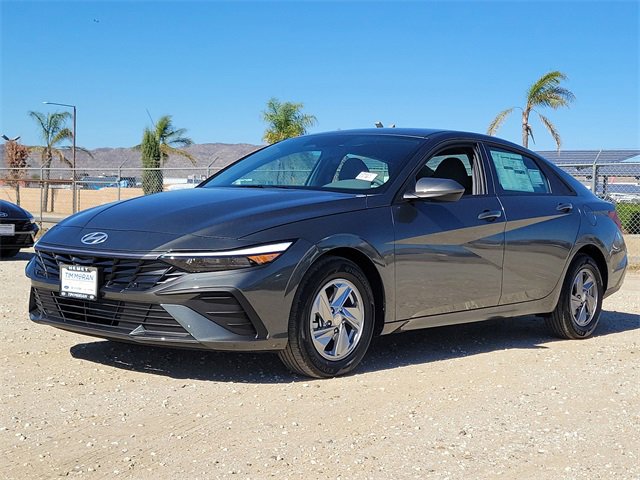 New 2025 Hyundai Elantra SE image 5