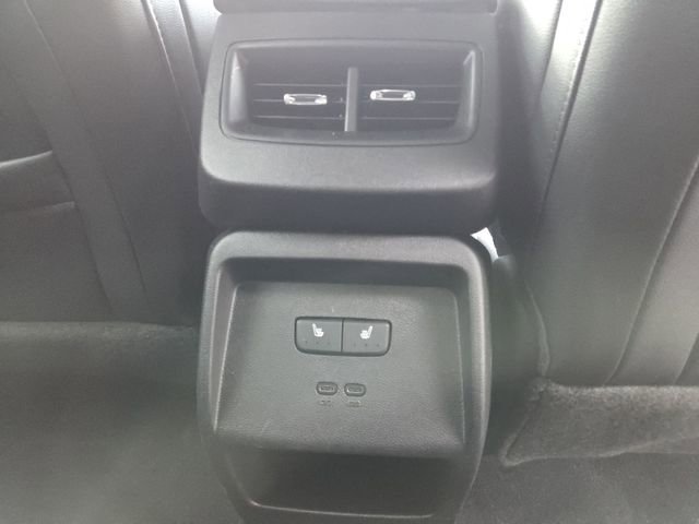 Used 2024 Chevrolet Equinox EV LT image 13