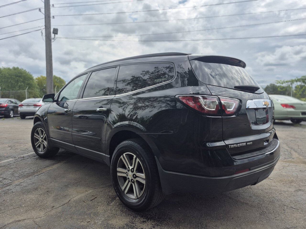 Used 2017 Chevrolet Traverse LT AWD/4WD image 6