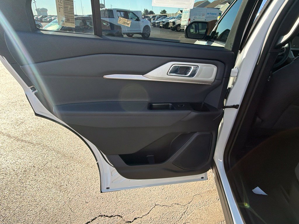 New 2027 Ford Explorer Active AWD/4WD image 22