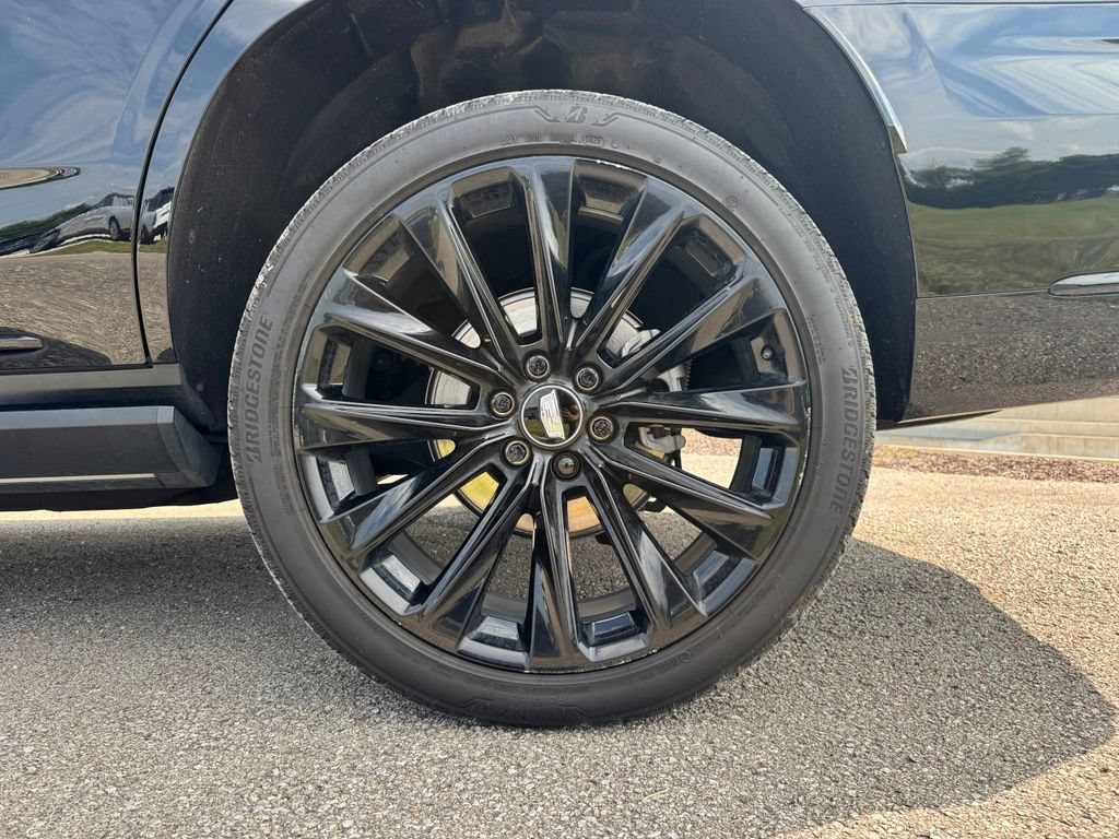 Certified 2025 Cadillac Escalade Sport Platinum w/ LPO, ONYX Package AWD/4WD image 16