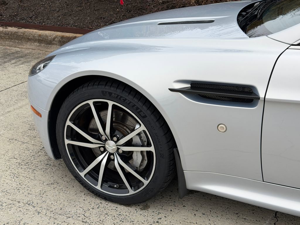 Used 2011 Aston Martin V8 Vantage N420 image 9