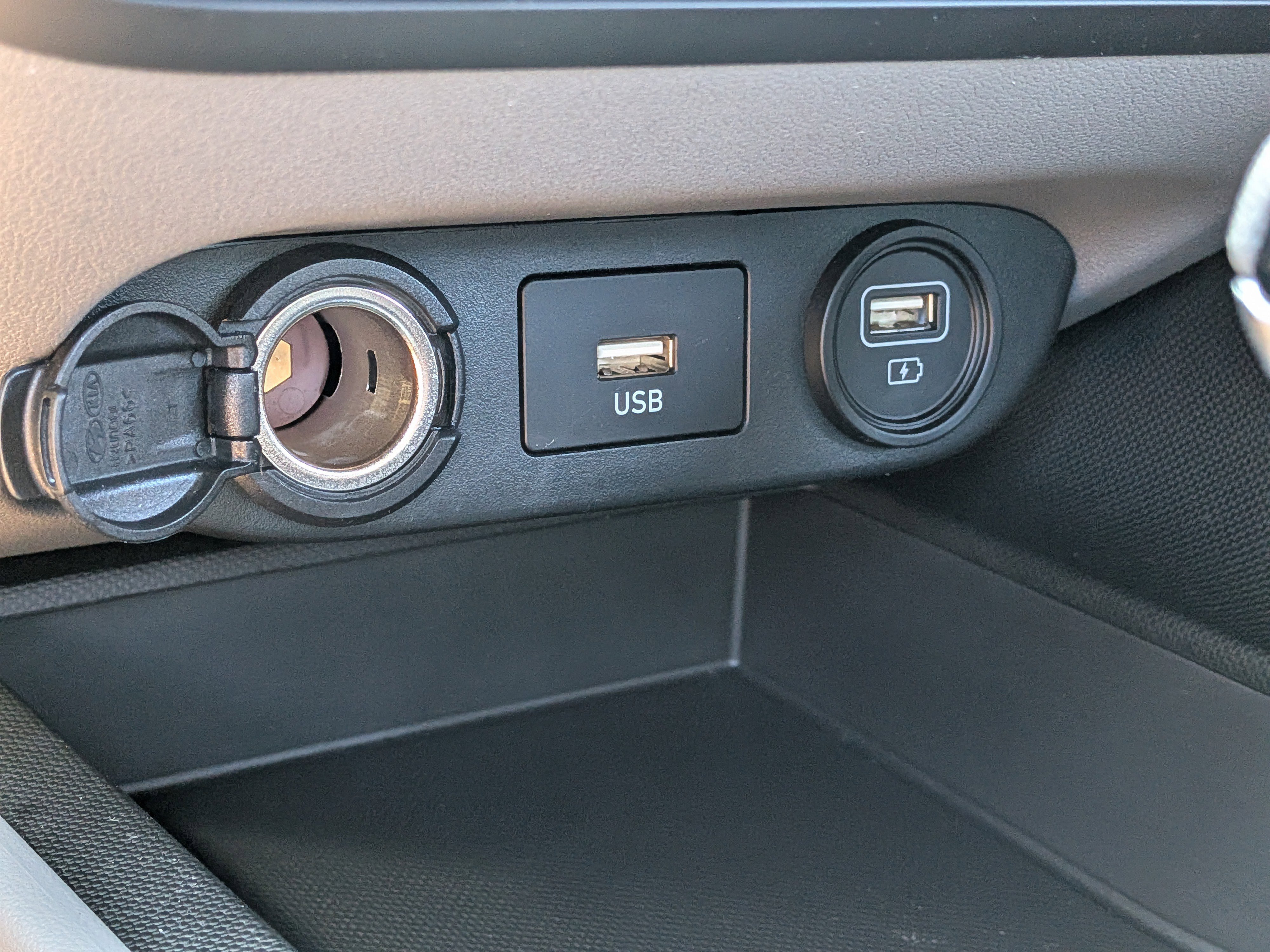 Used 2023 Hyundai Elantra SEL FWD image 29