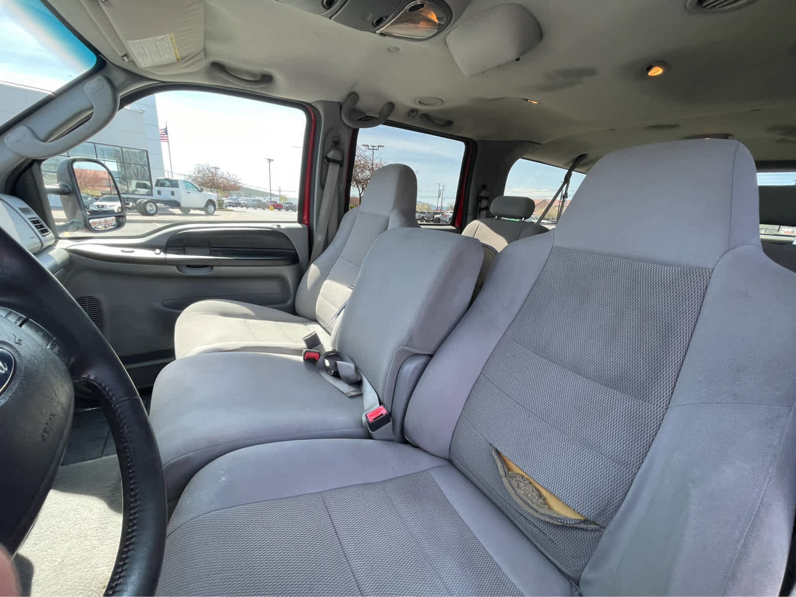 Used 2005 Ford Excursion XLT image 19