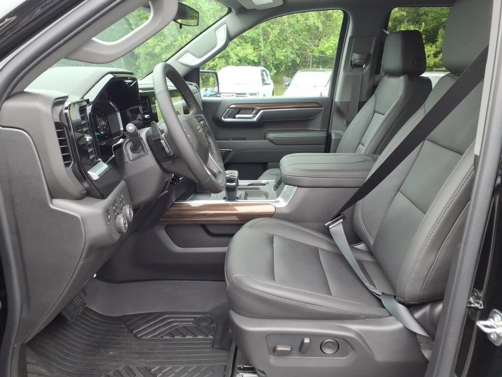 New 2026 Chevrolet Silverado 1500 LT Trail Boss w/ LT Trail Boss Premium Package AWD/4WD image 11