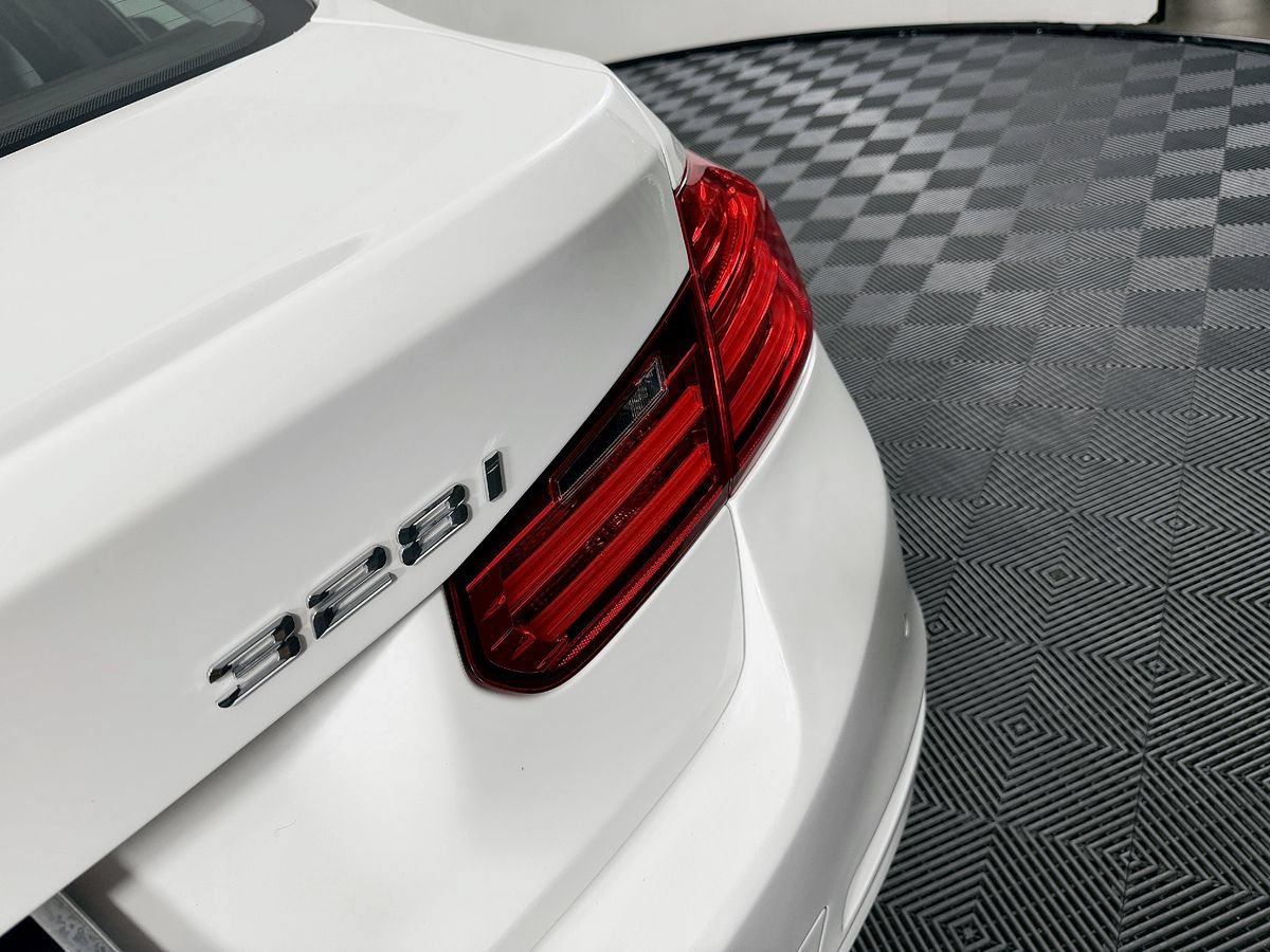Used 2015 BMW 328i Sedan RWD image 11