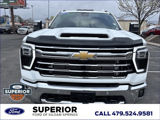 Used 2025 Chevrolet Silverado 3500 LTZ w/ LTZ Plus Package image 14