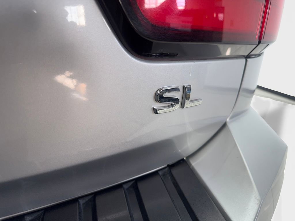 Used 2024 Nissan Armada SL image 23