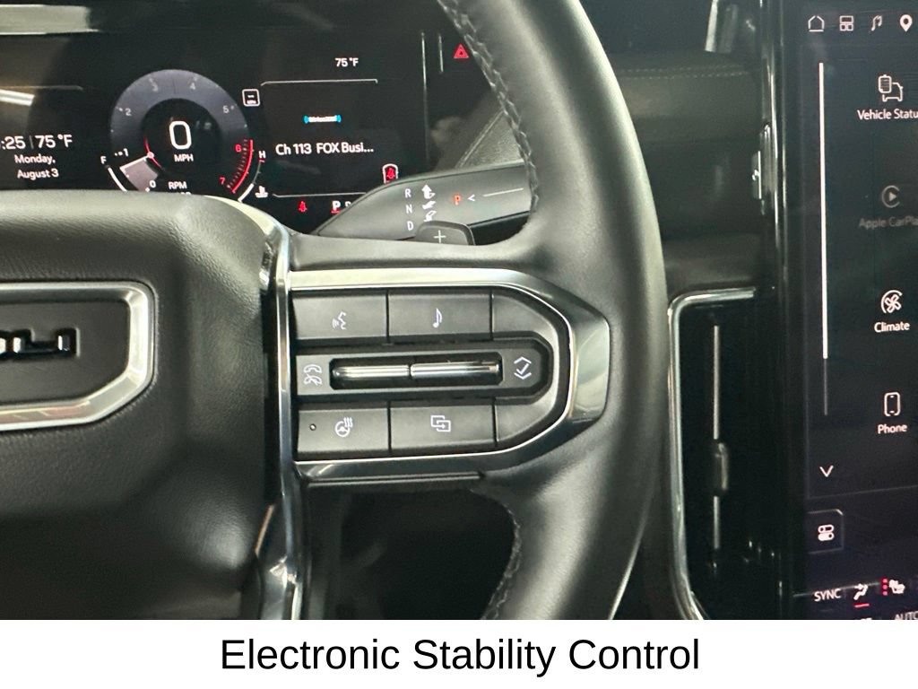 Used 2025 GMC Yukon Denali AWD/4WD image 45