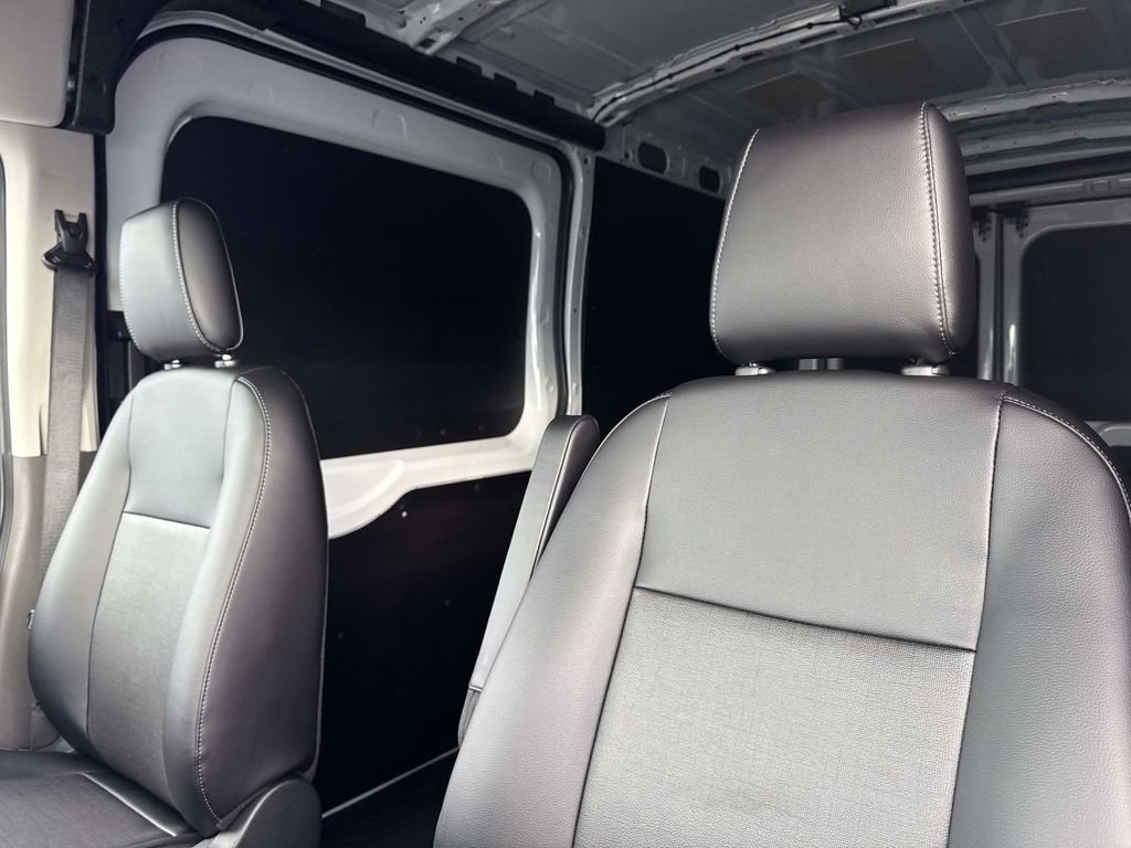 New 2026 Ford Transit 250 148 Medium Roof w/ Load Area Protection Package image 22