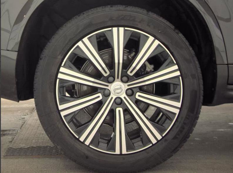 Used 2023 Volvo XC90 B5 Core w/ Protection Package Premier image 13
