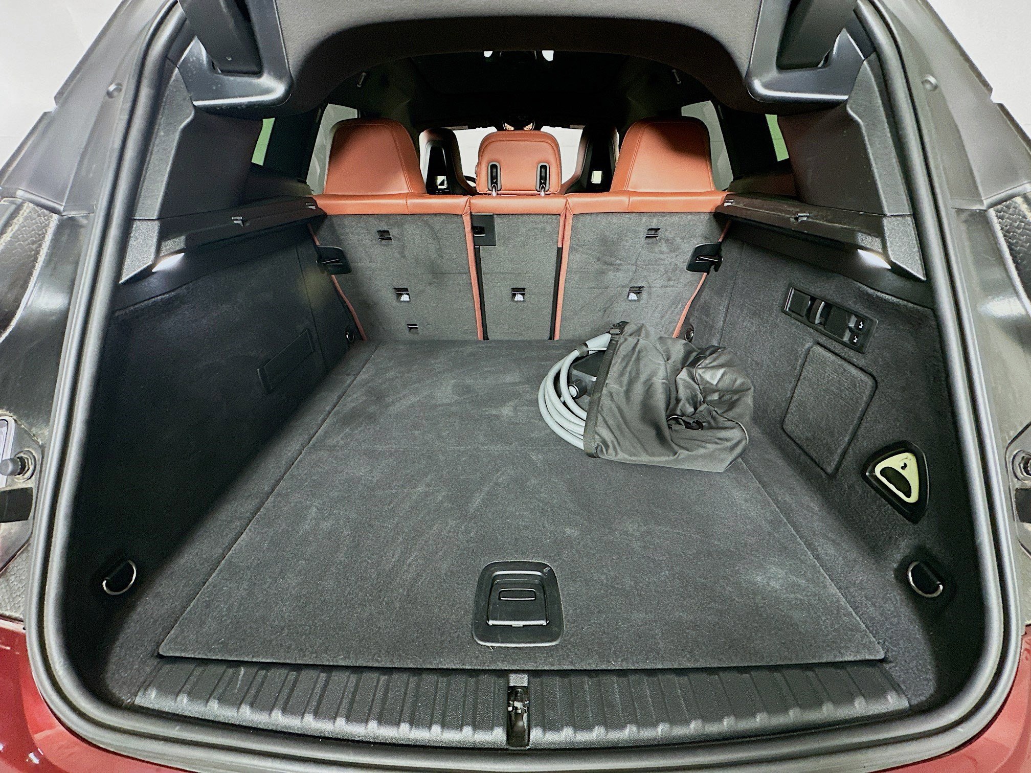 Used 2023 BMW iX xDrive50 w/ Ultimate Package 2 image 25