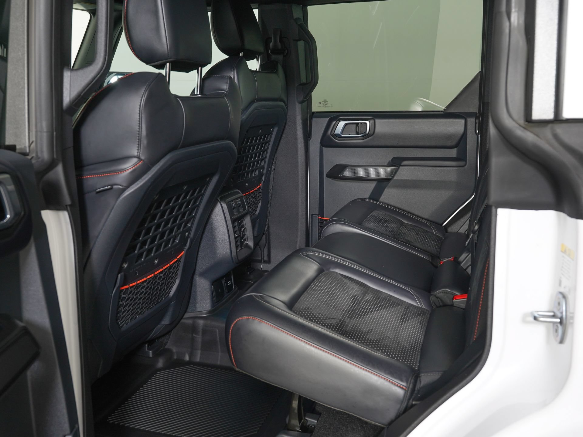 Used 2025 Ford Bronco Raptor AWD/4WD image 11