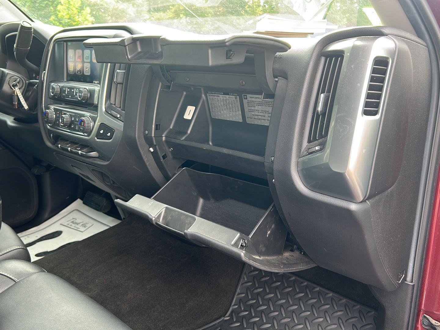 Used 2015 Chevrolet Silverado 2500 LT w/ LT Convenience Package AWD/4WD image 46