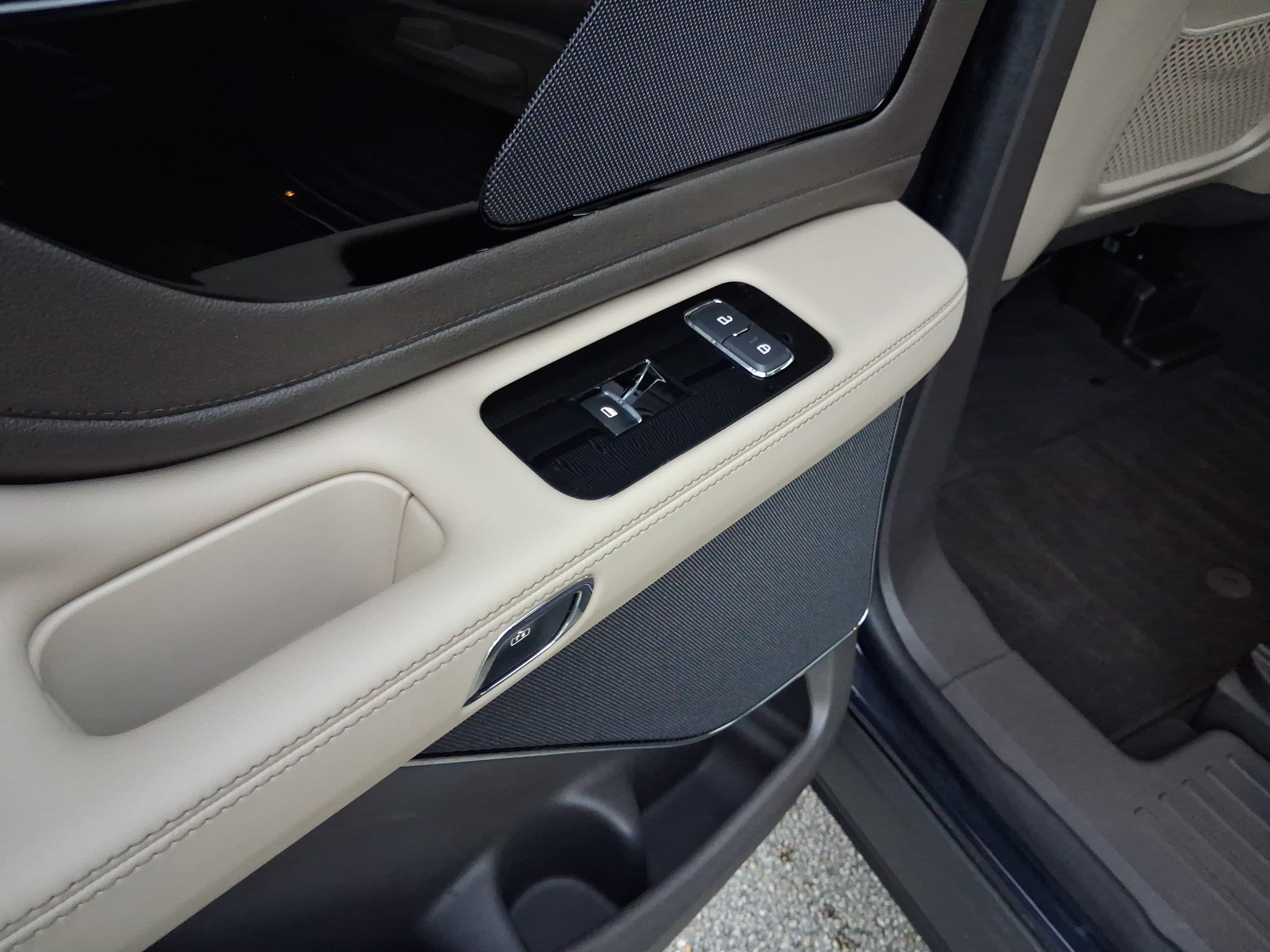 Certified 2024 Lincoln Aviator Reserve RWD image 10