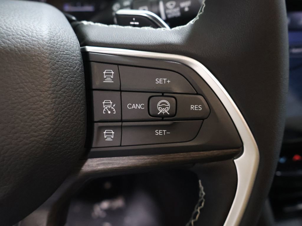 New 2026 Jeep Grand Cherokee Laredo image 24