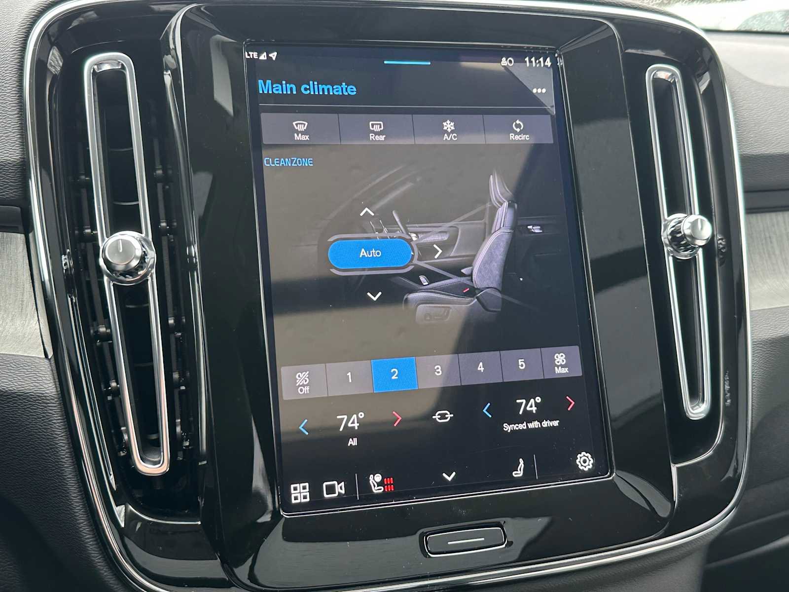 Used 2025 Volvo XC40 B5 Core w/ Protection Package Premier image 28