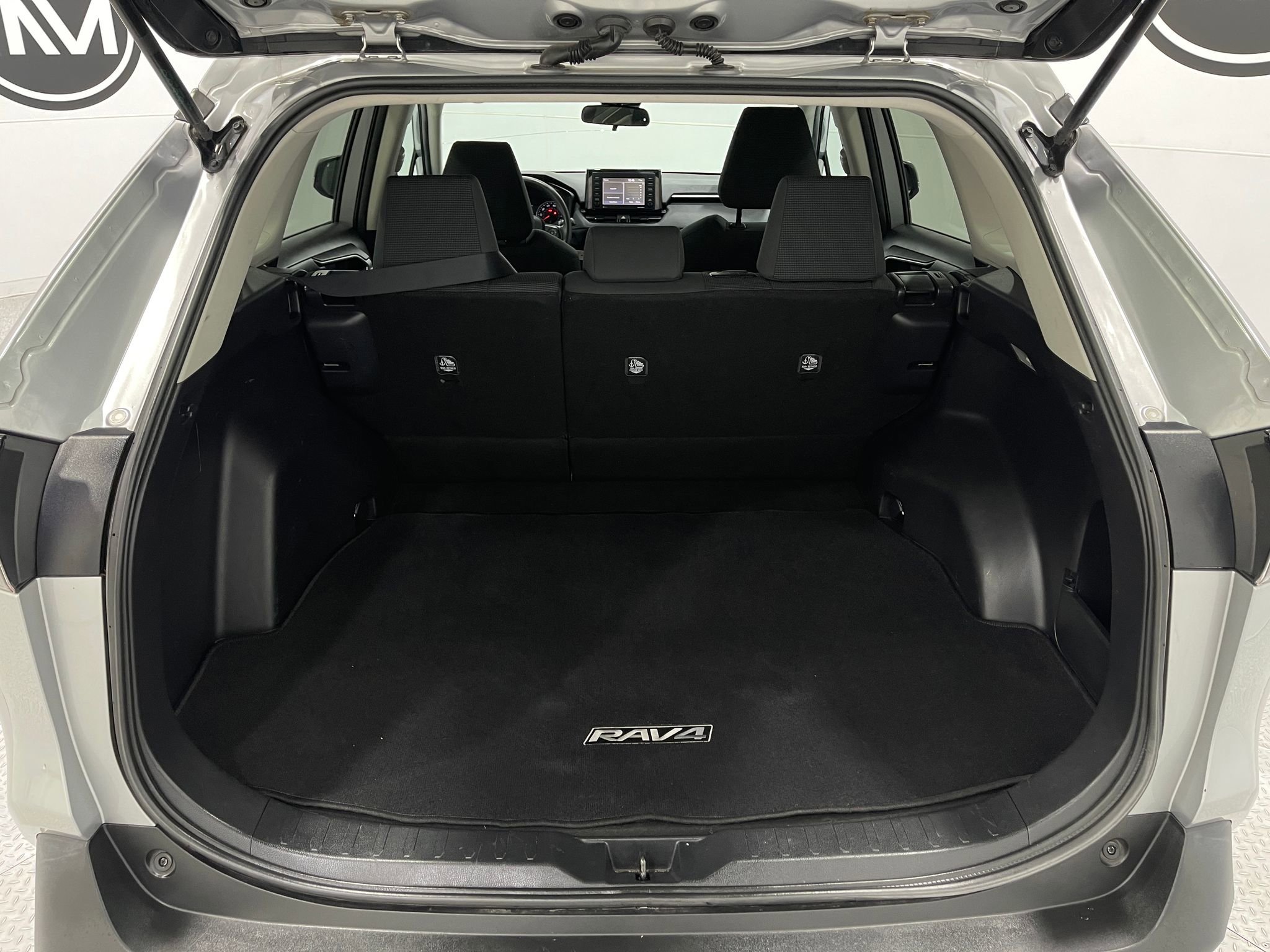 Used 2021 Toyota RAV4 LE w/ Carpet Mat Package (TMS) AWD/4WD image 26