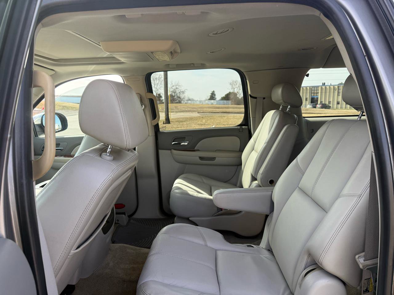 Used 2007 Chevrolet Suburban LT w/ LT Preferred Equipment Group image 16