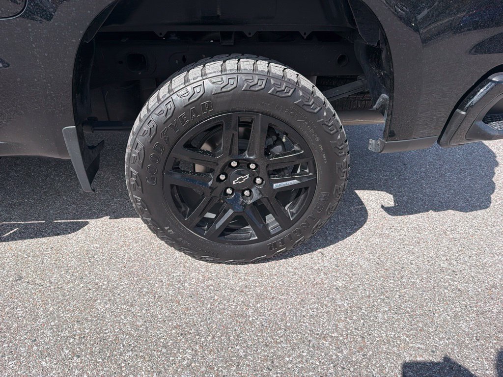 Used 2023 Chevrolet Silverado 1500 Custom Trail Boss AWD/4WD image 9