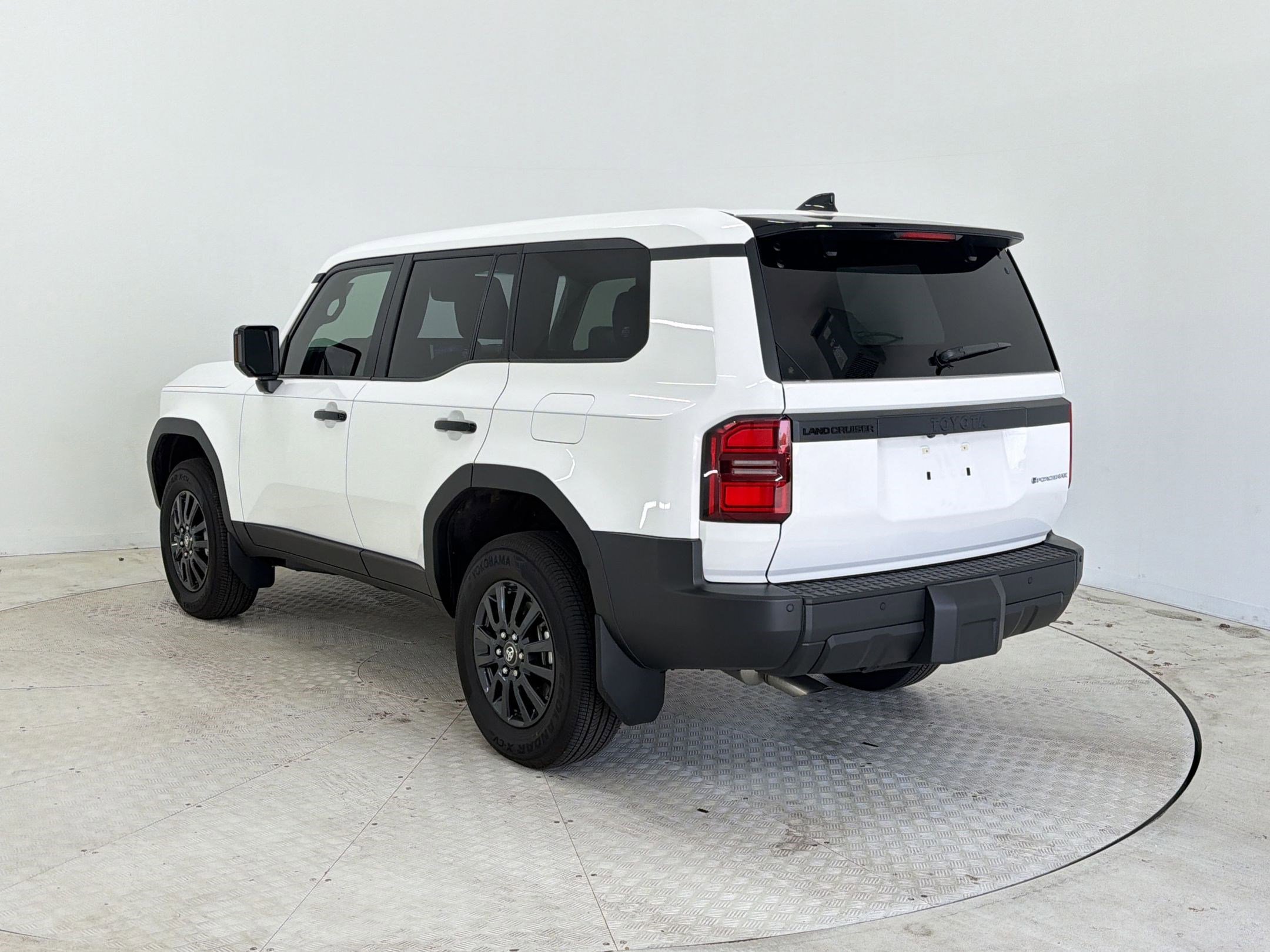 Used 2025 Toyota Land Cruiser 1958 image 3