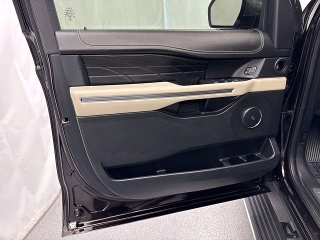 Used 2021 Ford Expedition Max Platinum image 13