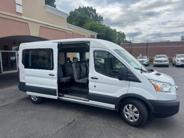 Used 2017 Ford Transit 350 XLT image 5