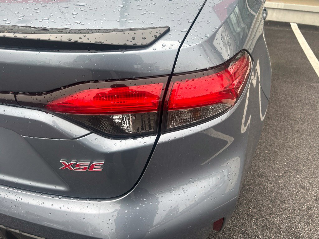 Used 2023 Toyota Corolla XSE FWD image 5