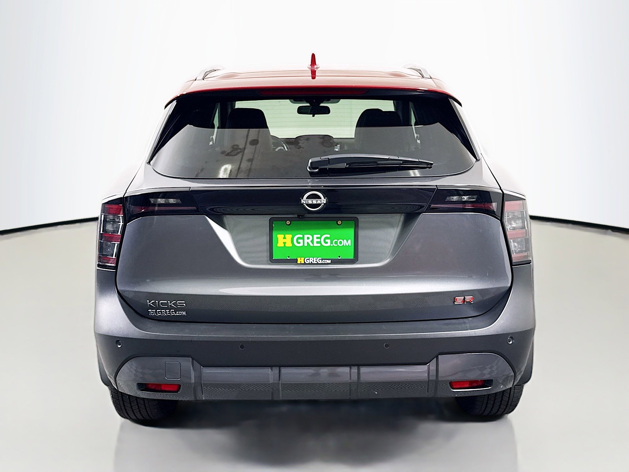 Used 2025 Nissan Kicks SR image 8