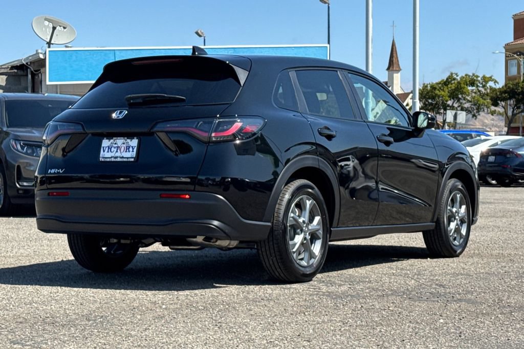 New 2026 Honda HR-V LX image 4