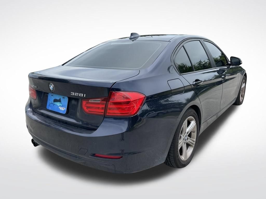 Used 2013 BMW 328i xDrive Sedan AWD/4WD image 6
