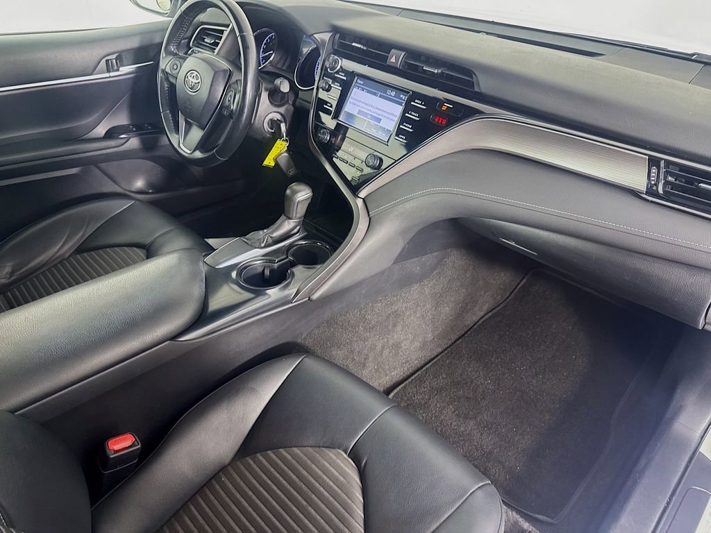 Used 2019 Toyota Camry SE image 33