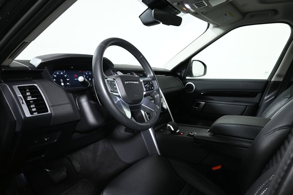Used 2024 Land Rover Discovery S AWD/4WD image 14