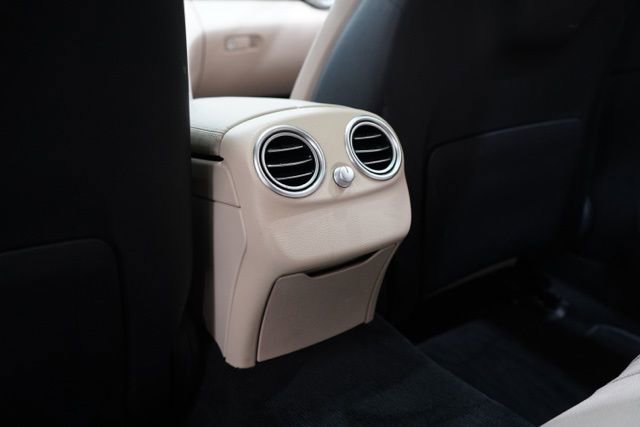 Used 2020 Mercedes-Benz C 300 Sedan image 31