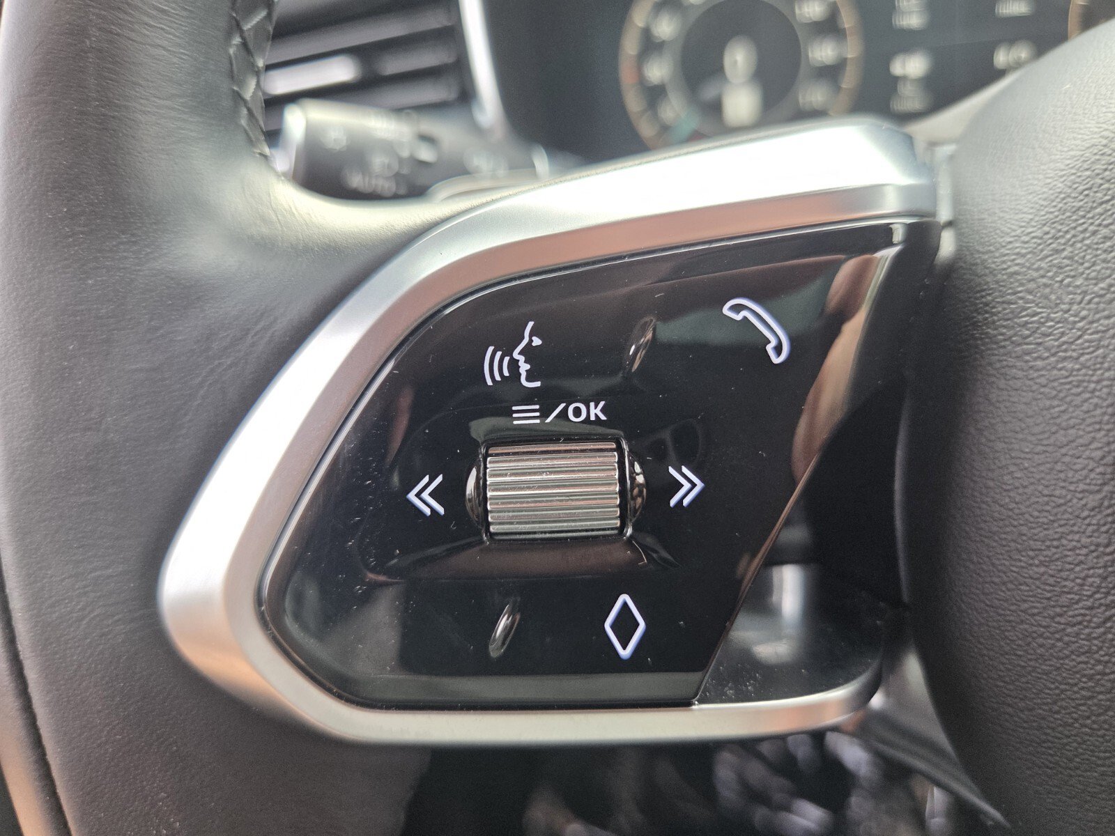 Used 2024 Jaguar F-PACE R-Dynamic S AWD/4WD image 27