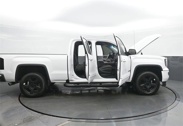 Used 2017 GMC Sierra 1500 SLE image 57