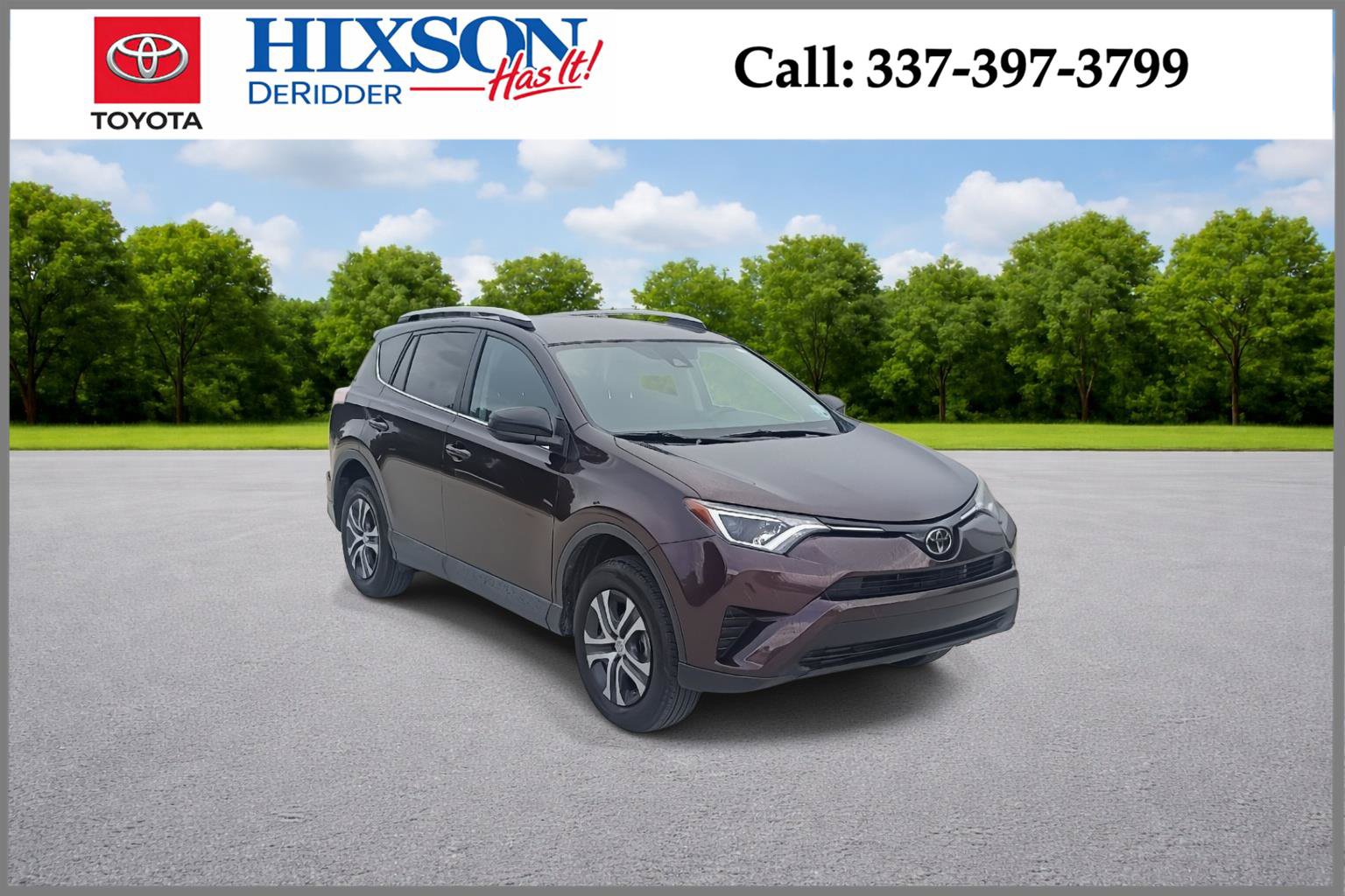 Used 2017 Toyota RAV4 LE FWD video 1