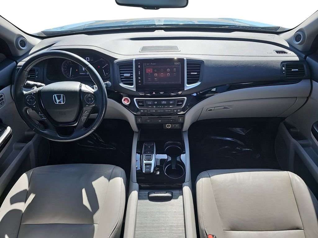 Used 2017 Honda Pilot Touring image 12