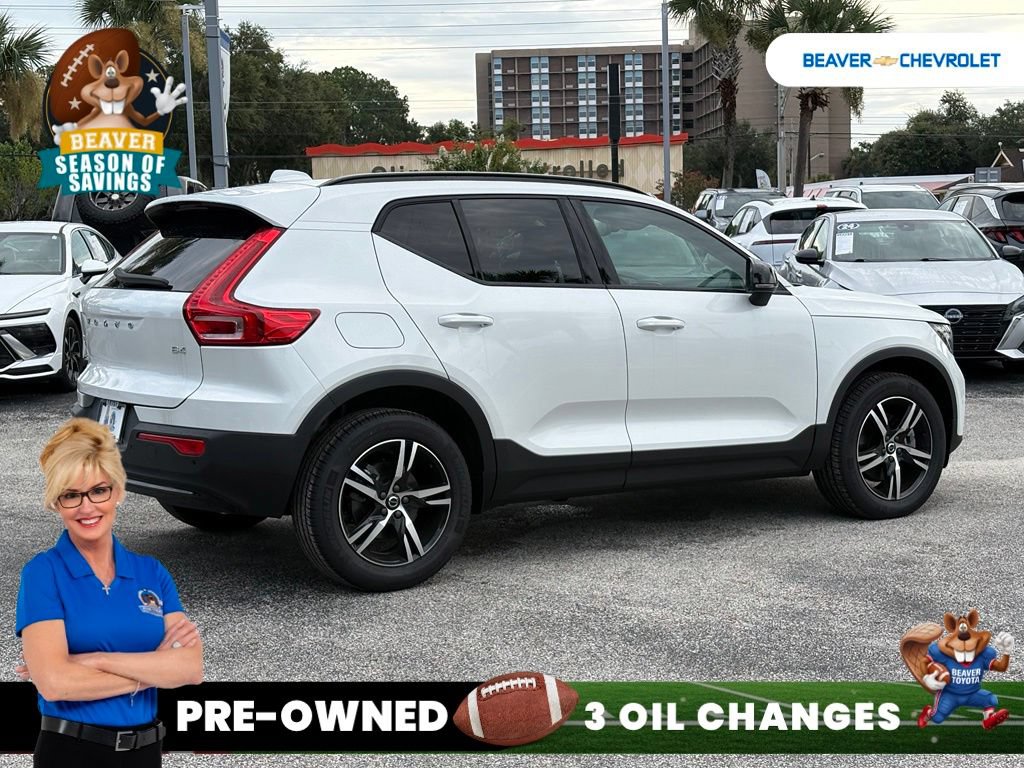 Used 2026 Volvo XC40 B4 Core FWD image 7
