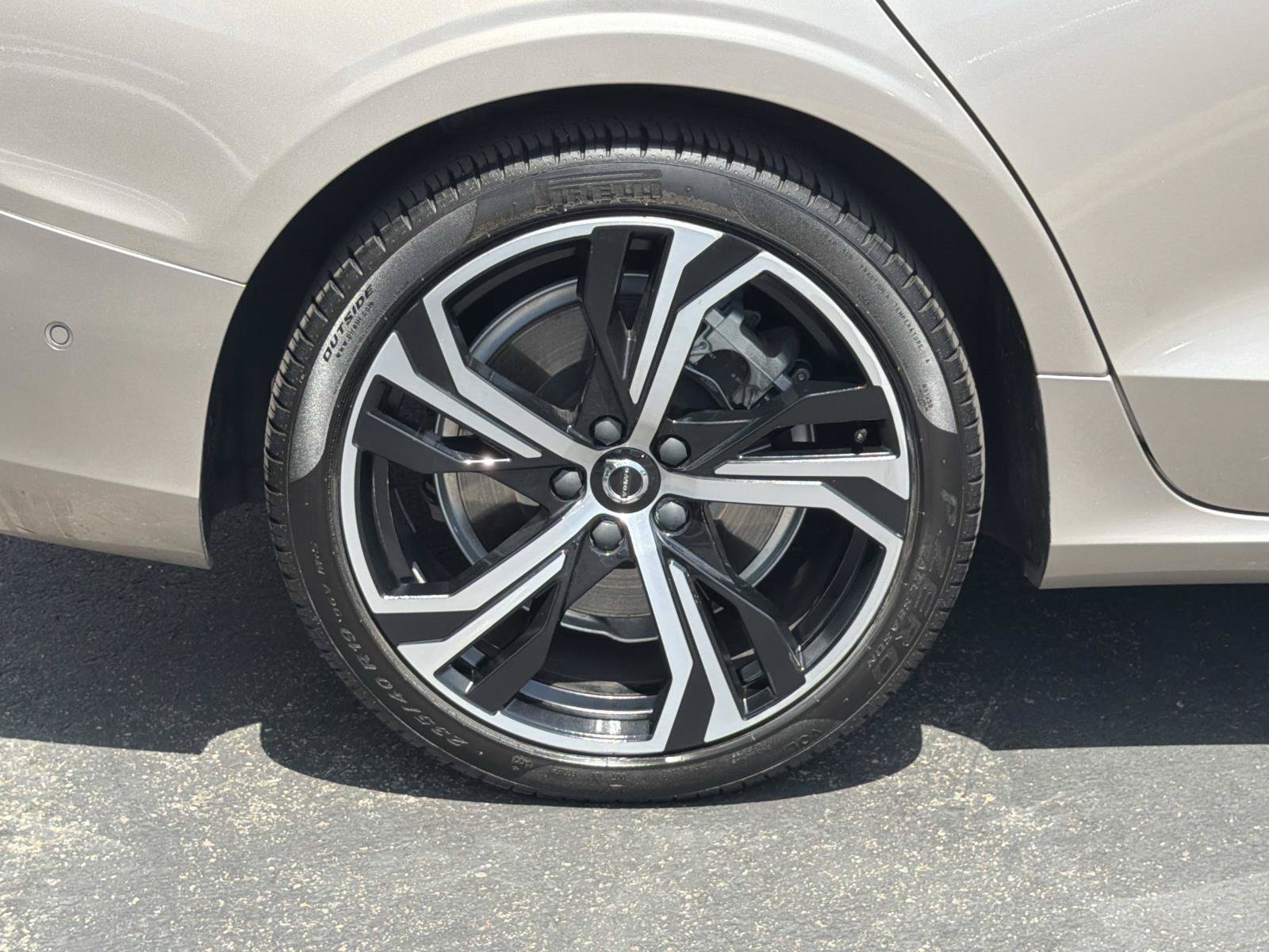 Certified 2023 Volvo S60 T8 Plus w/ Climate Package AWD/4WD image 27