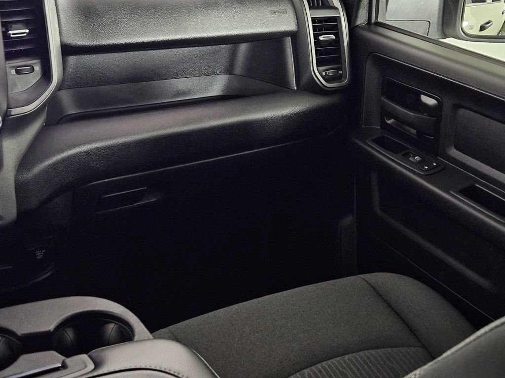 Used 2024 RAM 2500 Tradesman w/ Chrome Appearance Group image 12