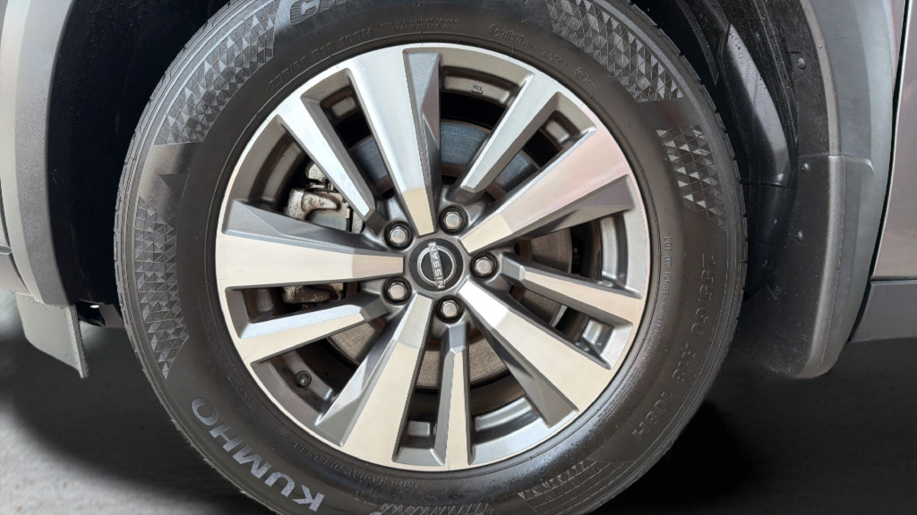 Used 2024 Nissan Pathfinder SL AWD/4WD image 27