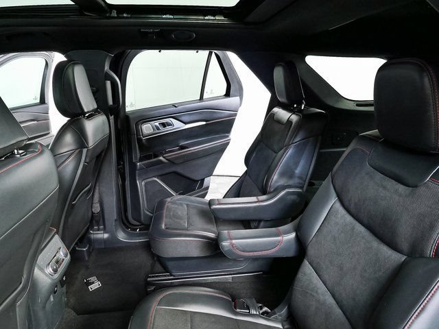 Used 2025 Ford Explorer ST AWD/4WD image 22