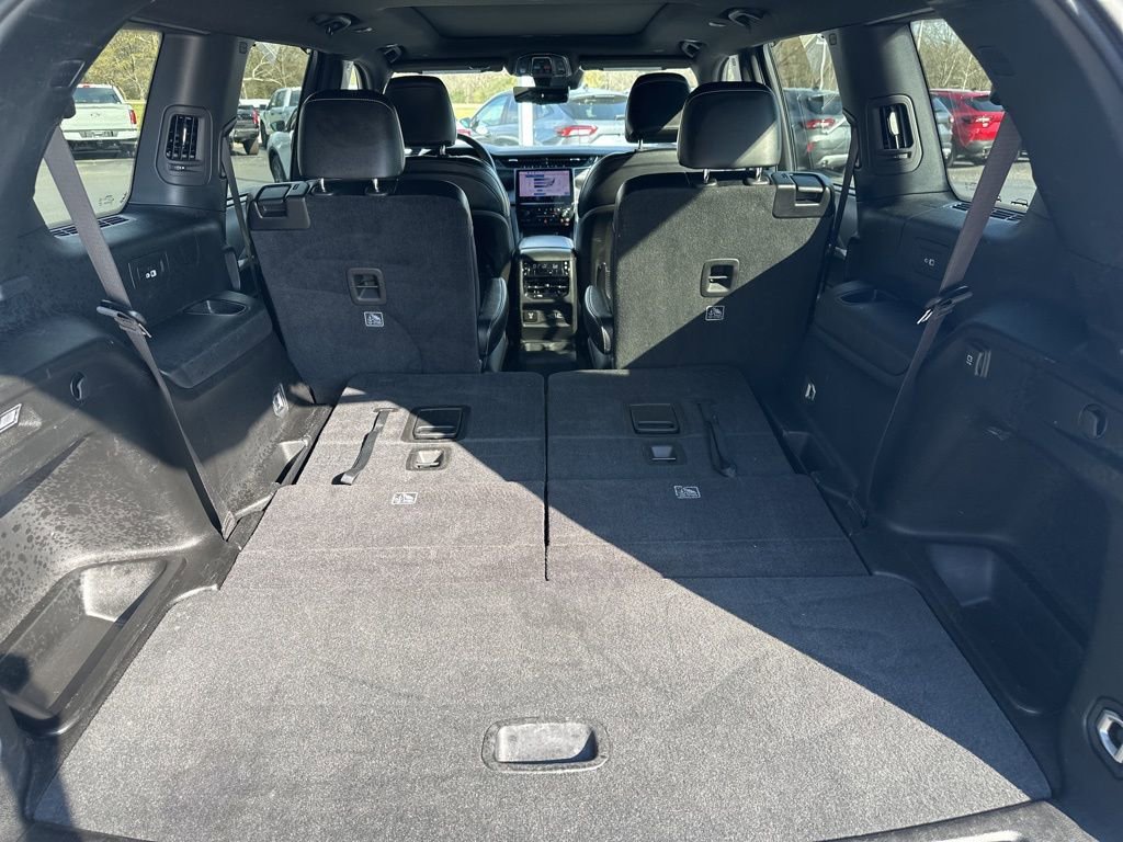 Used 2024 Jeep Grand Cherokee L Limited w/ Luxury Tech Group II image 11