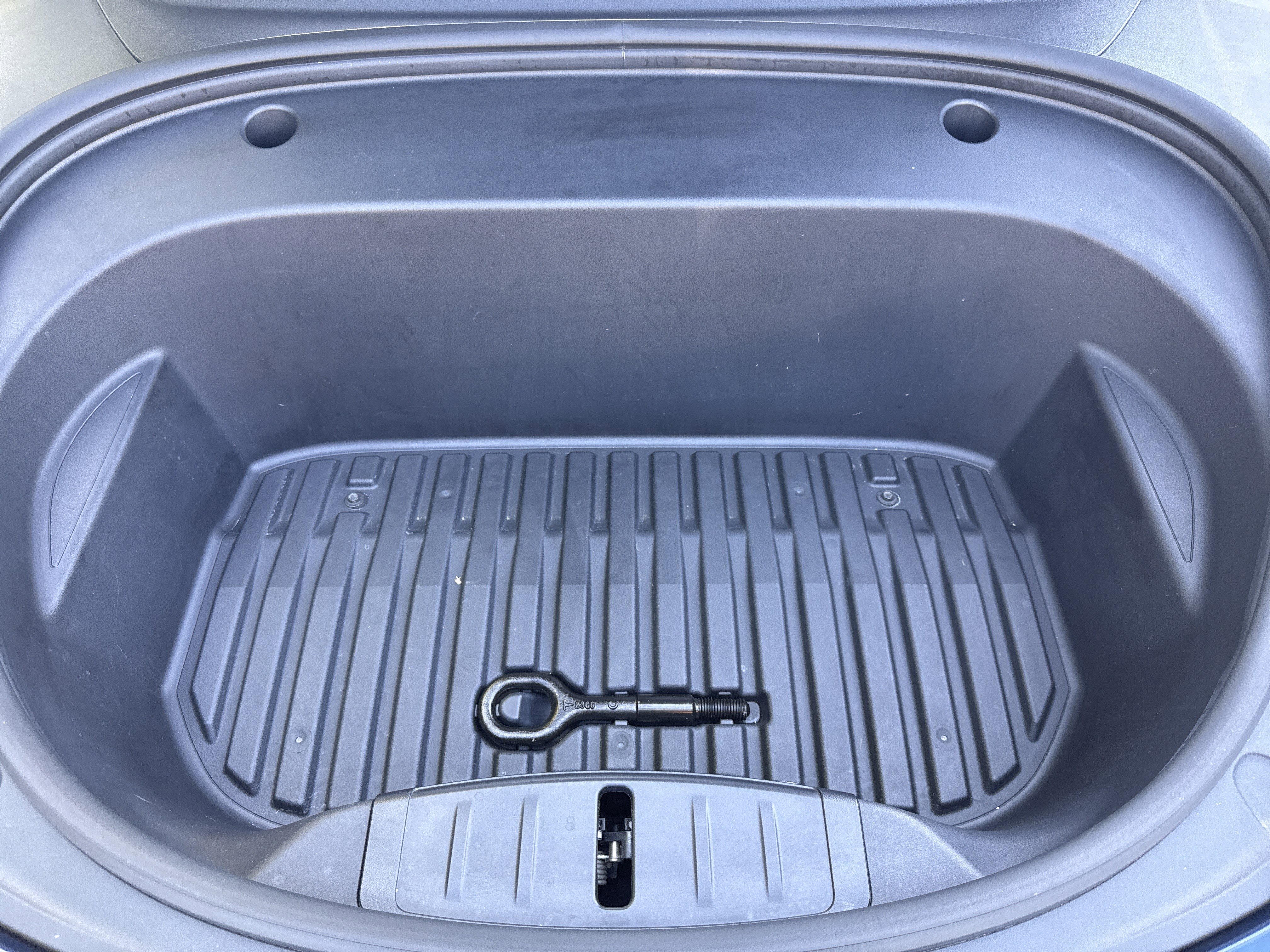 Used 2023 Tesla Model 3 Standard Range image 33
