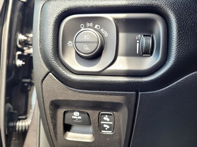 Used 2021 RAM 1500 Big Horn AWD/4WD image 15